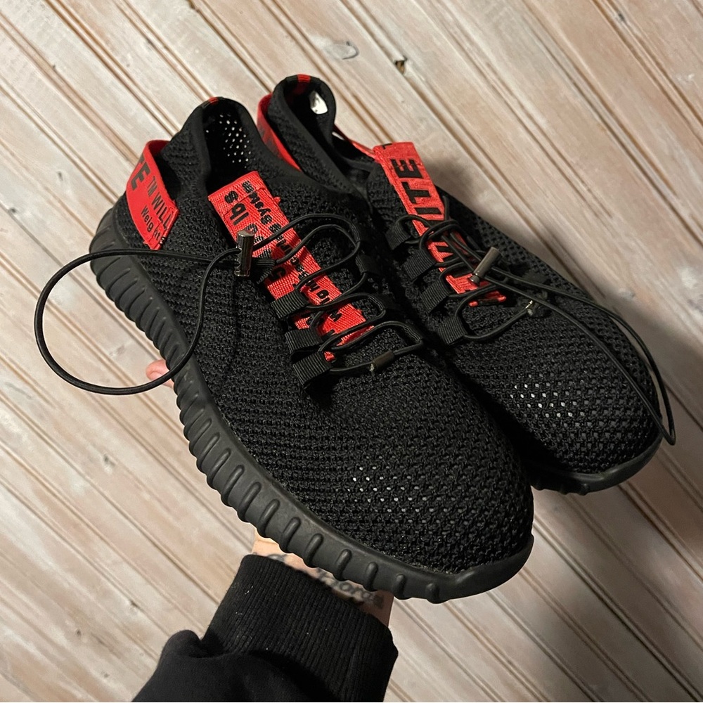 Off-White red & black sneakers size 42 Ming Wei treaded vented shoes adjustable